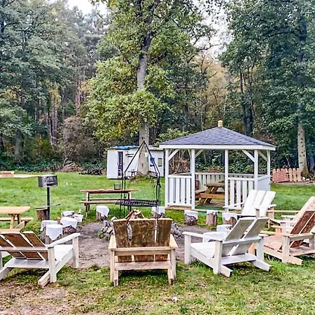 1 Bedroom Beautiful In Casa de Férias *