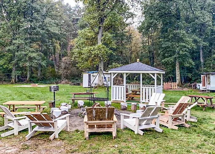 1 Bedroom Beautiful In Casa de Férias *